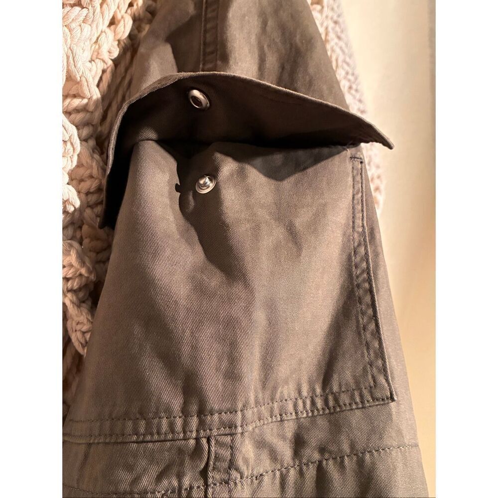 Levi's '94 Cargo Mini Skirt Grape Leaf Olive Size 29 NWT A75200001 - Picture 7 of 8